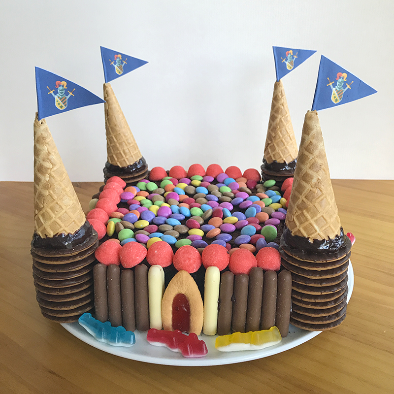 Gâteau pour un anniversaire chevalier à réaliser très facilement