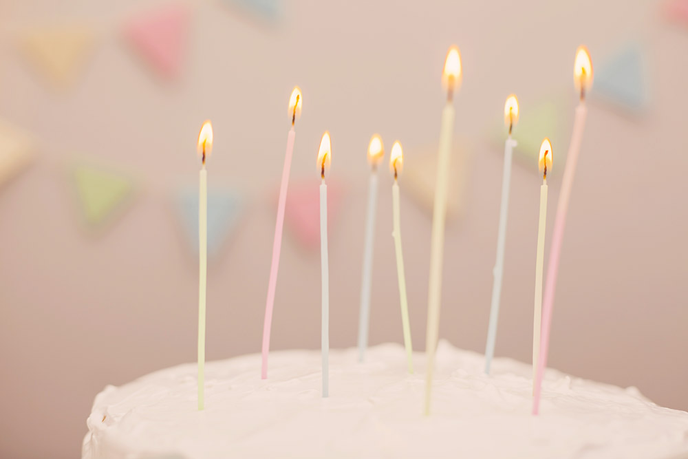 Pourquoi souffle-t-on des bougies à son anniversaire ?